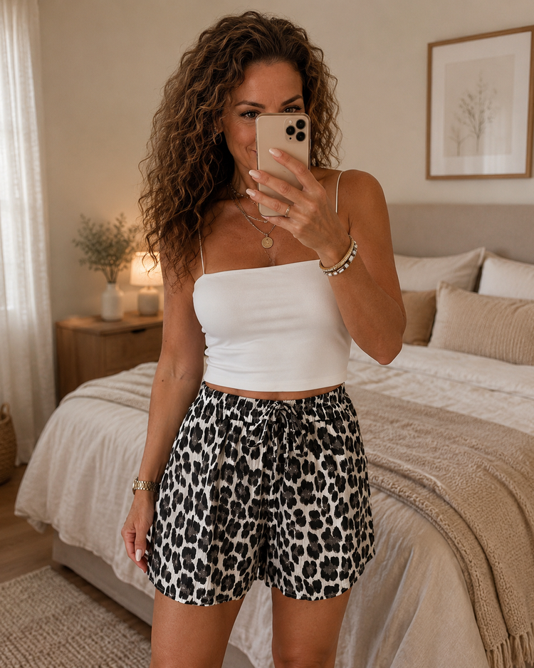 Relax Leo Short
