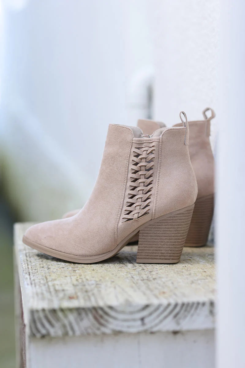 Thirza beige boots