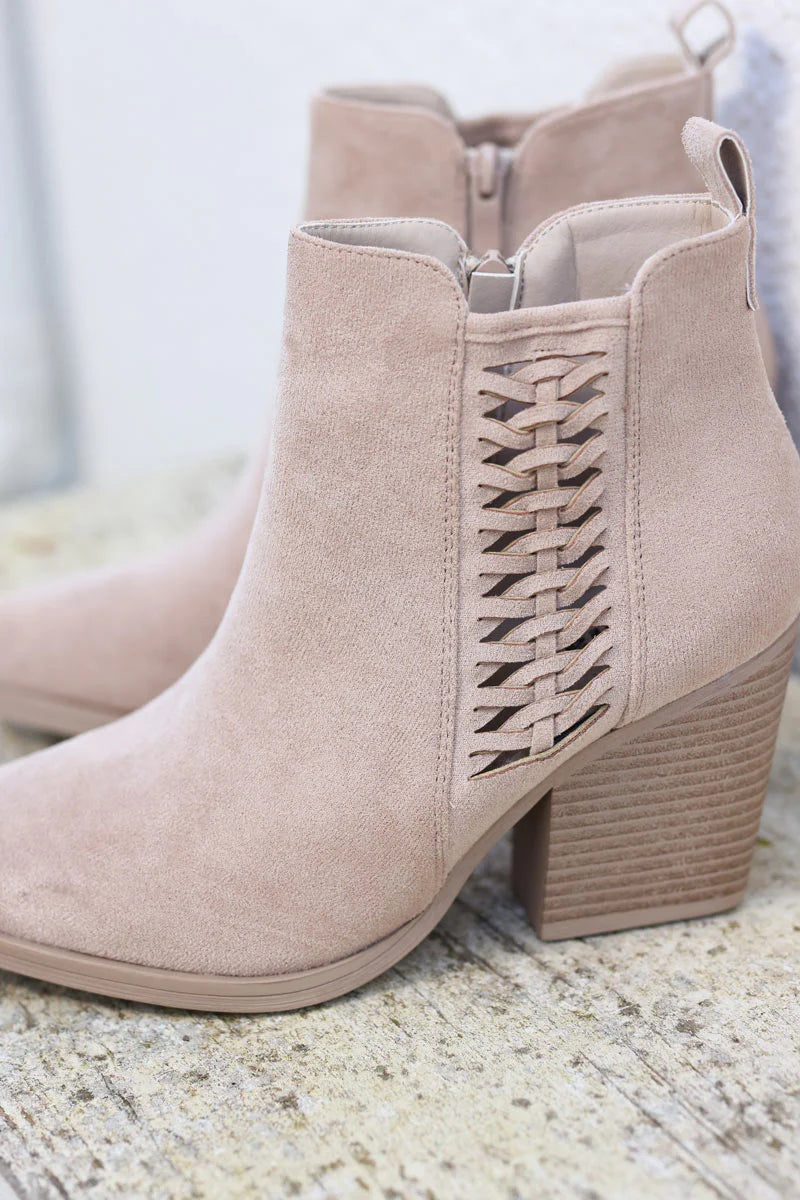 Thirza beige boots