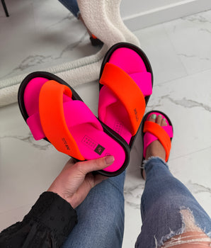 Tutto Fuchsia Slides