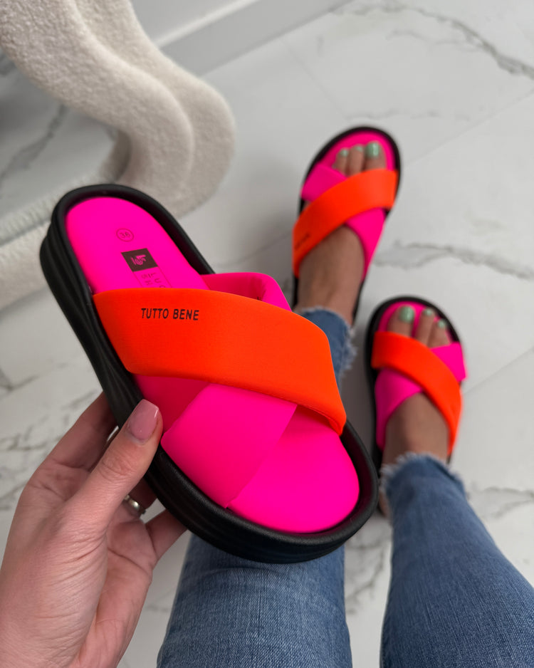 Tutto Fuchsia Slides
