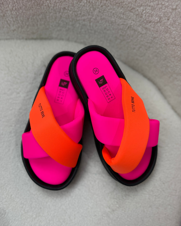 Tutto Fuchsia Slides