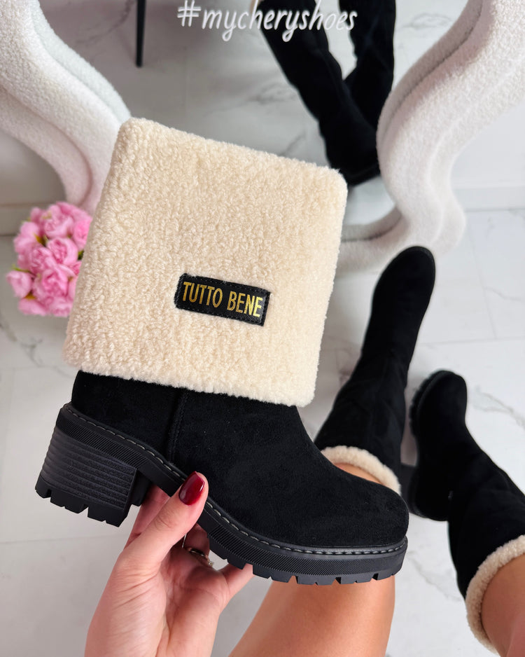 Tutto Omslag Black Boots