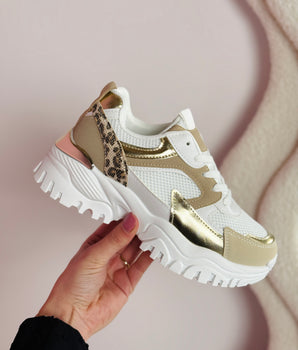 Vesna White Sneaker