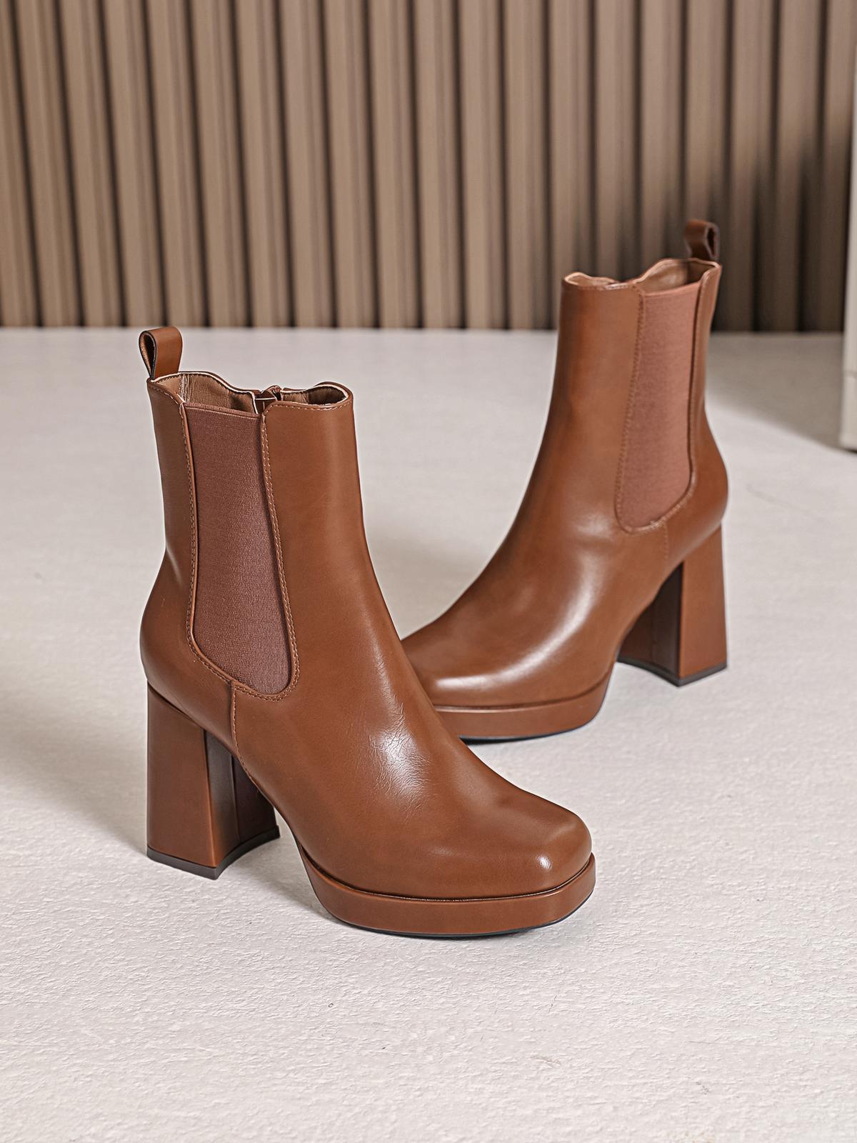 Adinda Brown Boots
