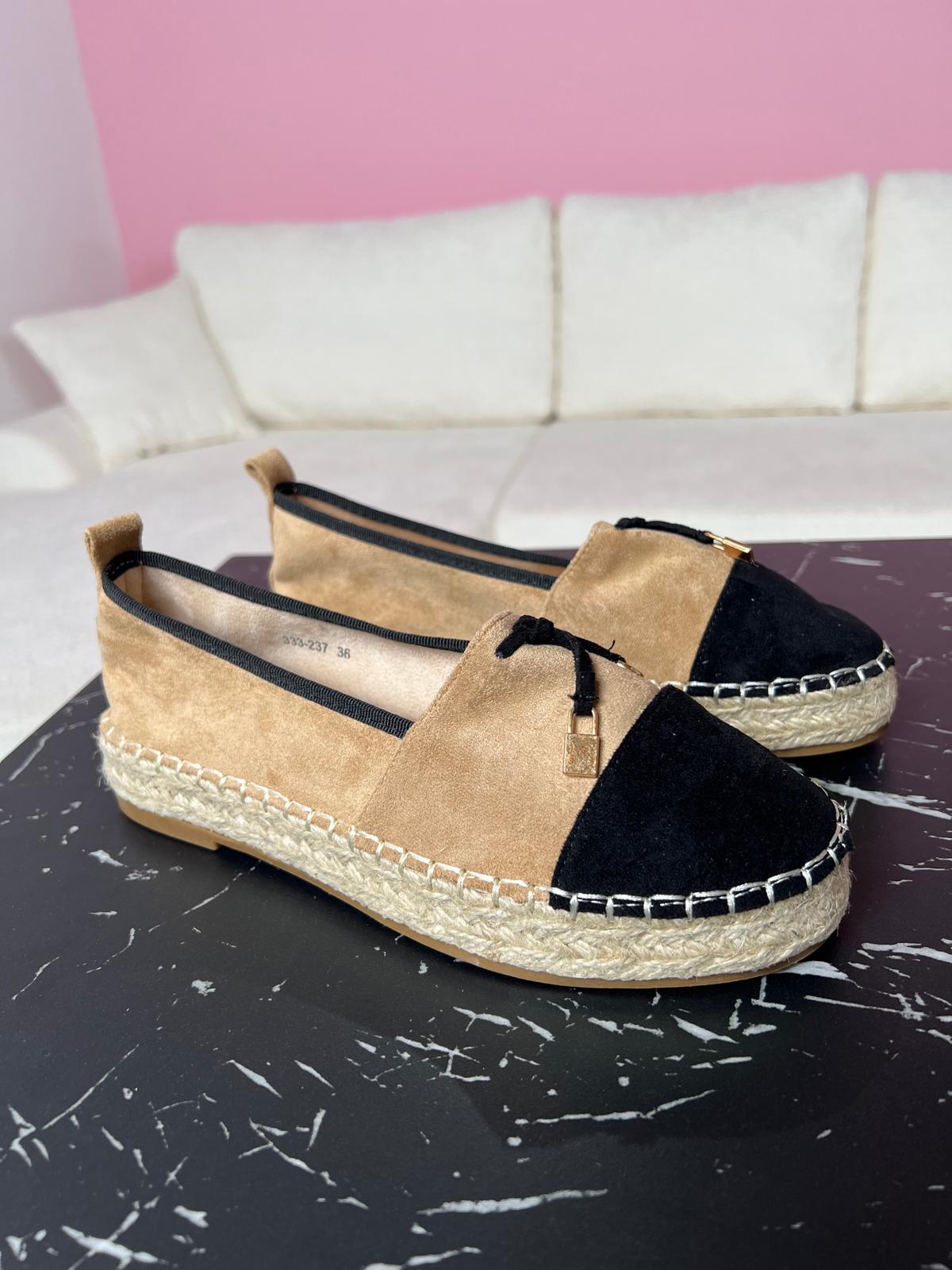 333-237 Loafer de chameaux