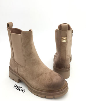 8806 Khaki Boots