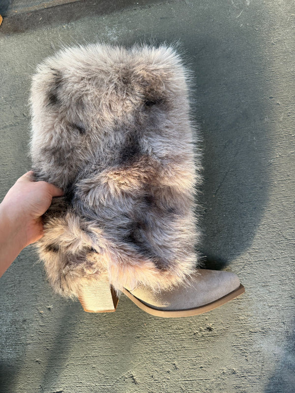 Fury Cover Beige Boots