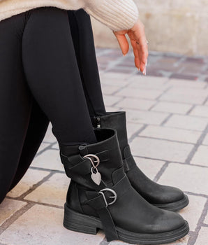 Amore Black Boots