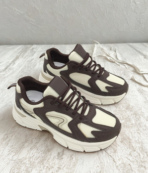 Karen Brown Sneaker