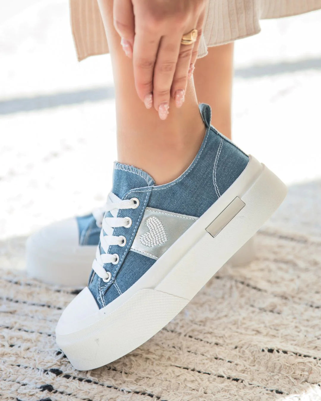Romina Blue Sneaker