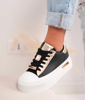 Joanna Black Sneaker