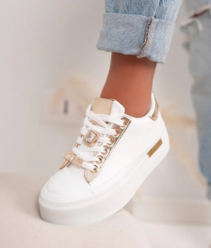 Joanna White Sneaker