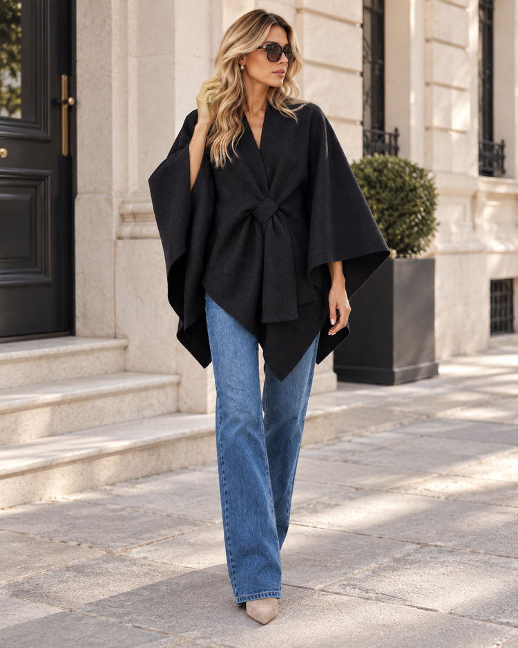 Knot Poncho in Black – lifestyle