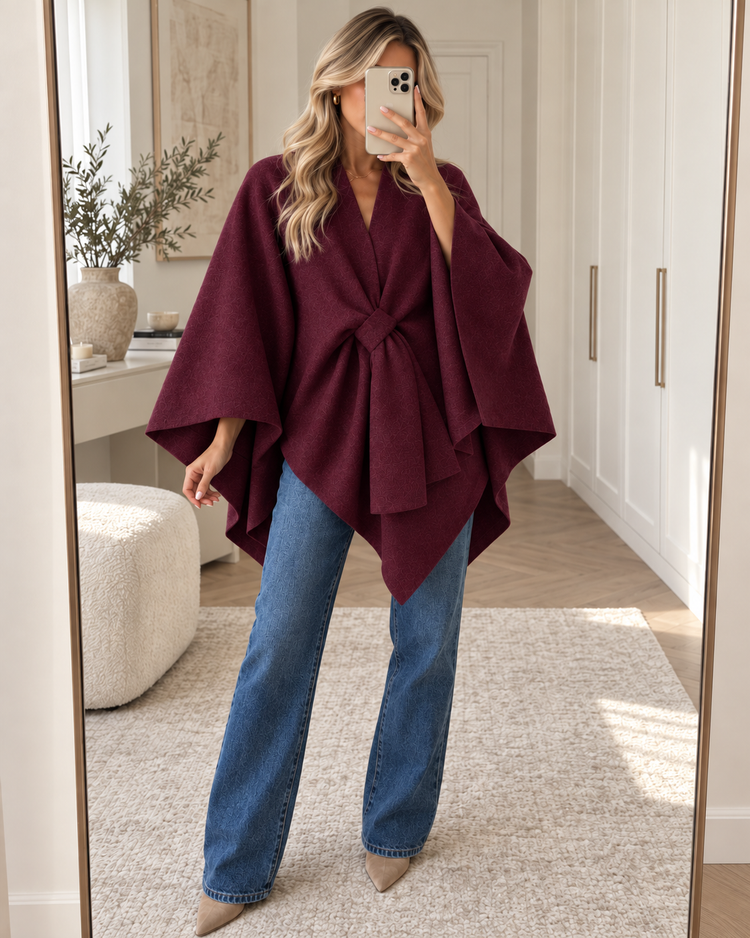 Knot Poncho in Burgundy – spiegelselfie