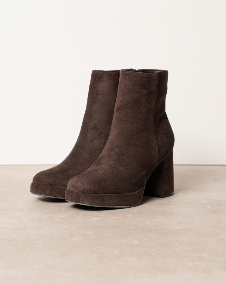 Rina Heel Boot brown product photo pair