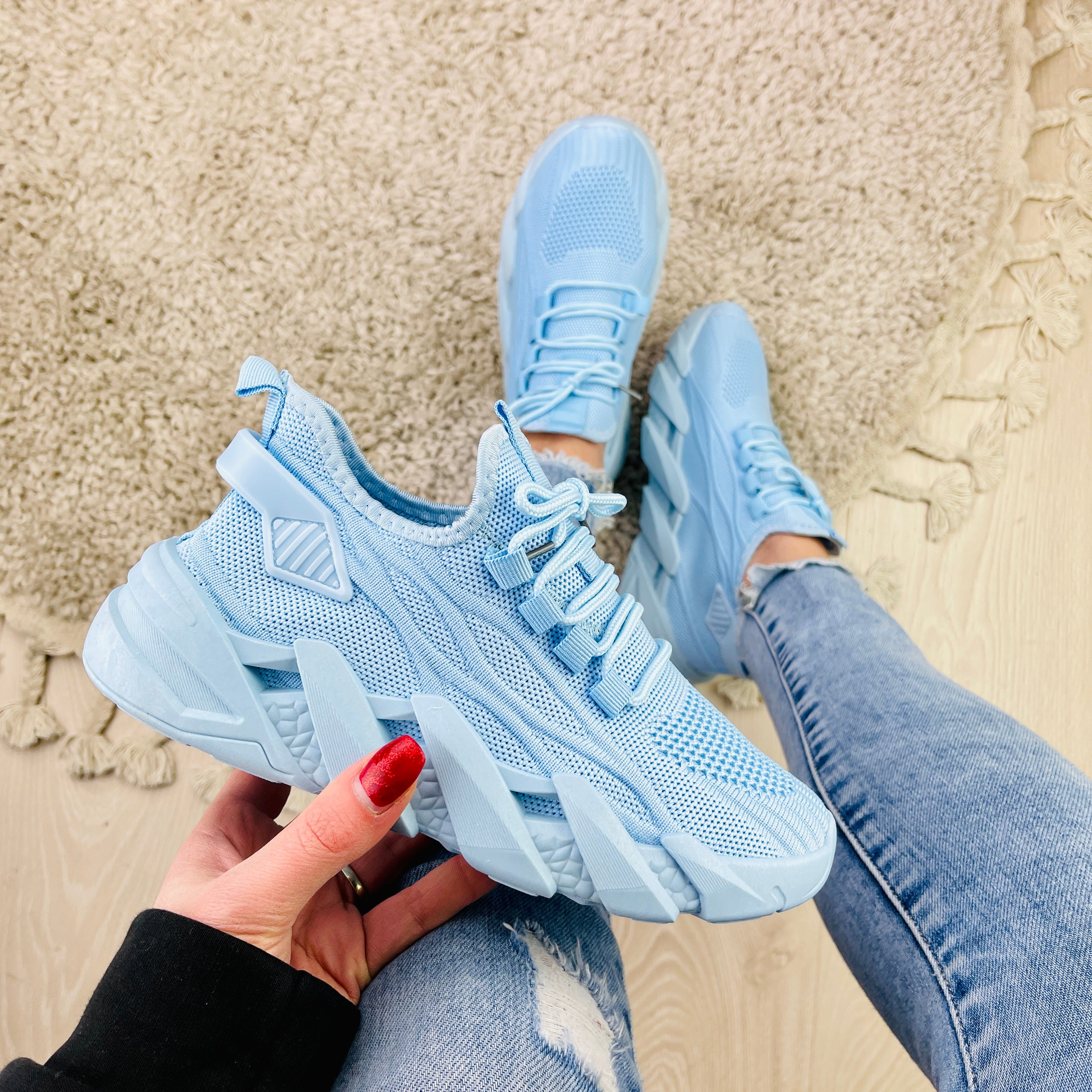106 Blue Sneaker