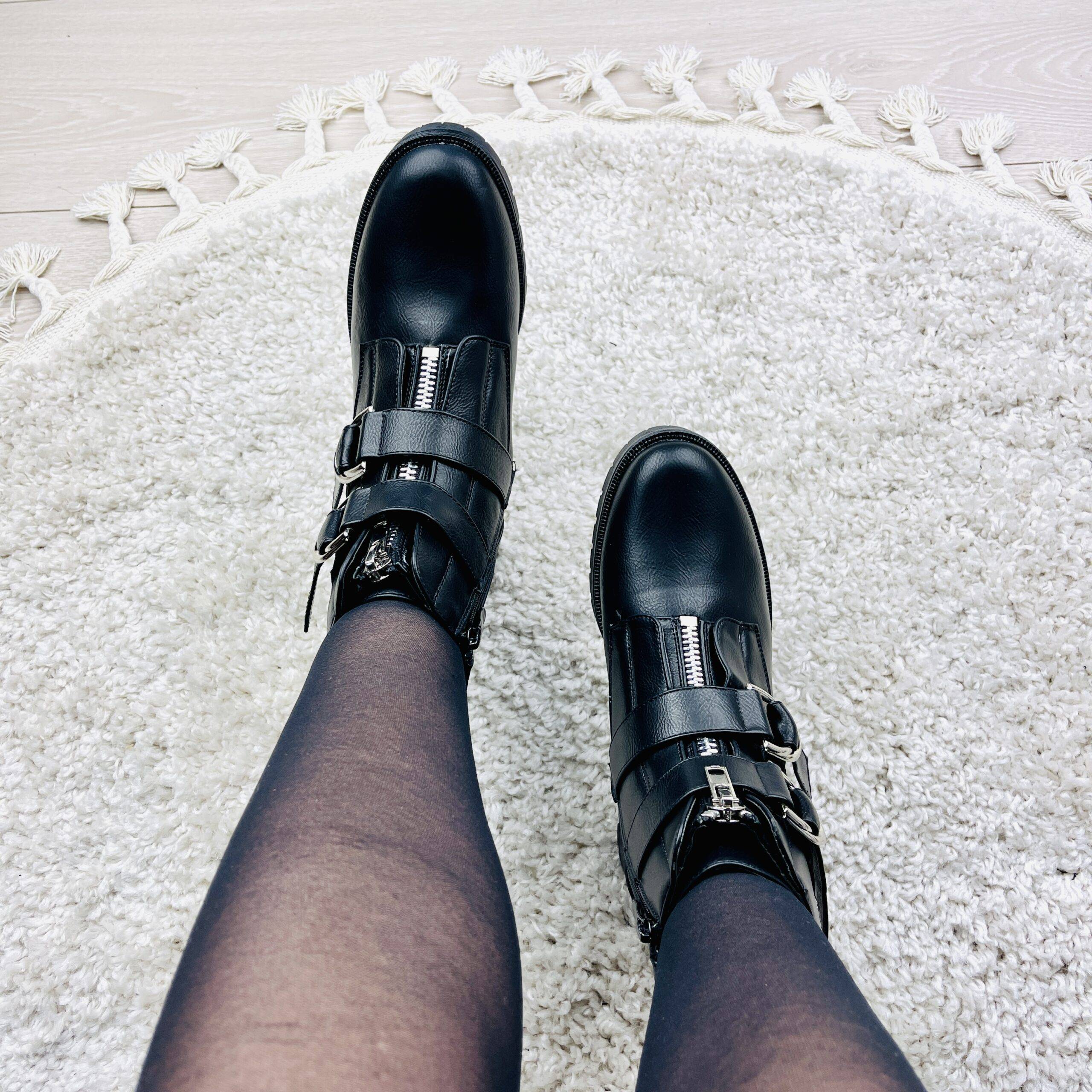 Arya Black Boots