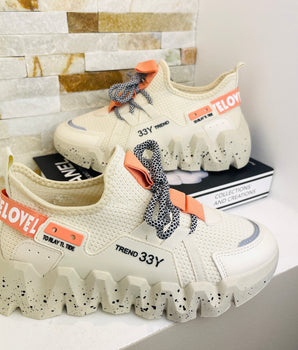 Yy92 Beige Sneaker