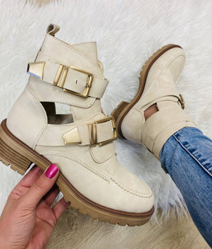 Lidia Beige Boots