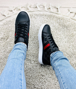 Inspo Black Sneaker