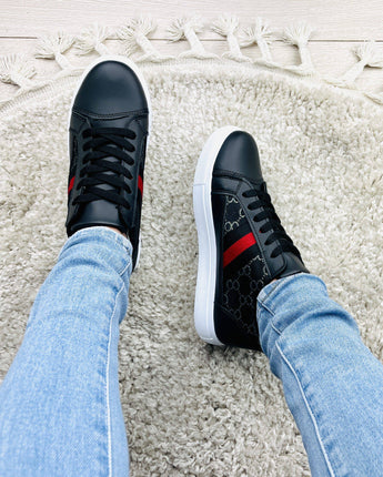 Inspo Black Sneaker