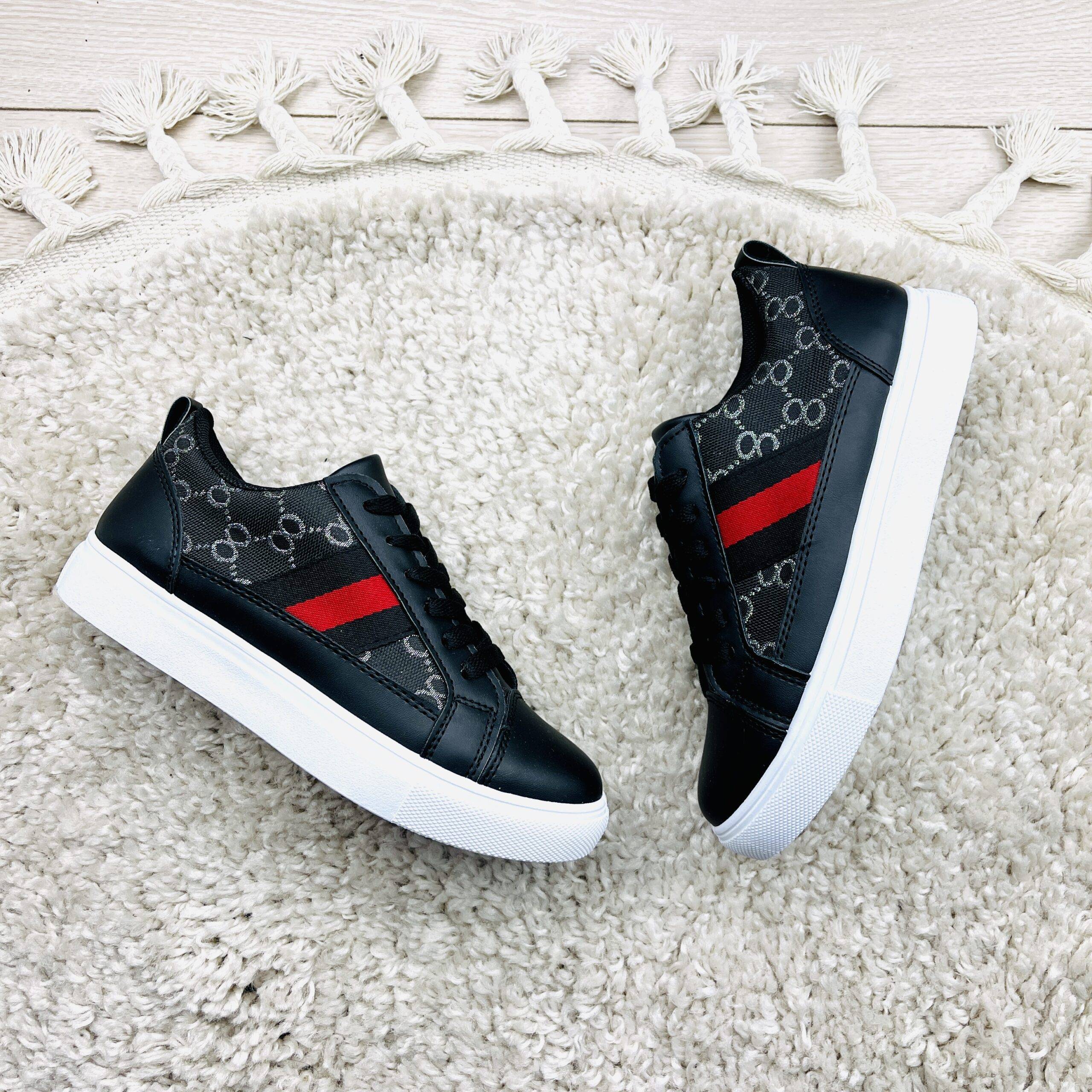 Inspo Black Sneaker